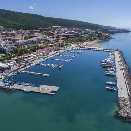 Апартамент Horizon 4 'а' *